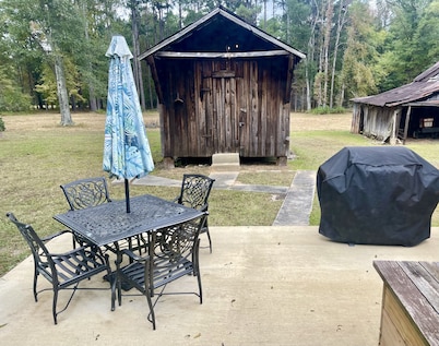 Welcome to The Southern
A warm retreat that you will not want to leave.