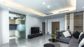 Executive Twin Room | Soundproofing, WiFi (free) - Golden River Residence (Yangon)