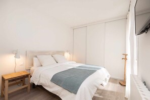 3 bedrooms, travel cot, free WiFi, bed sheets - Sky Biescas I by Bevalle (Biescas)