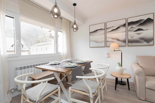 Sky Biescas II by Bevalle