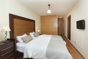 3 slaapkamers, een strijkplank/strijkijzer, gratis wifi