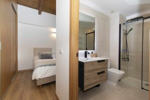 ヘアドライヤー、タオル