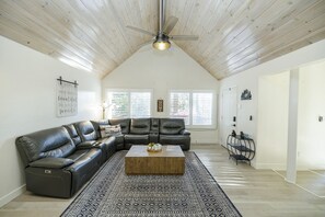 スマートテレビ、暖炉