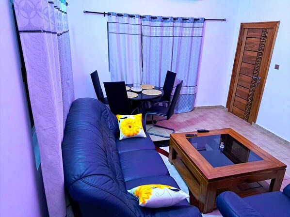 Televisión, chimenea