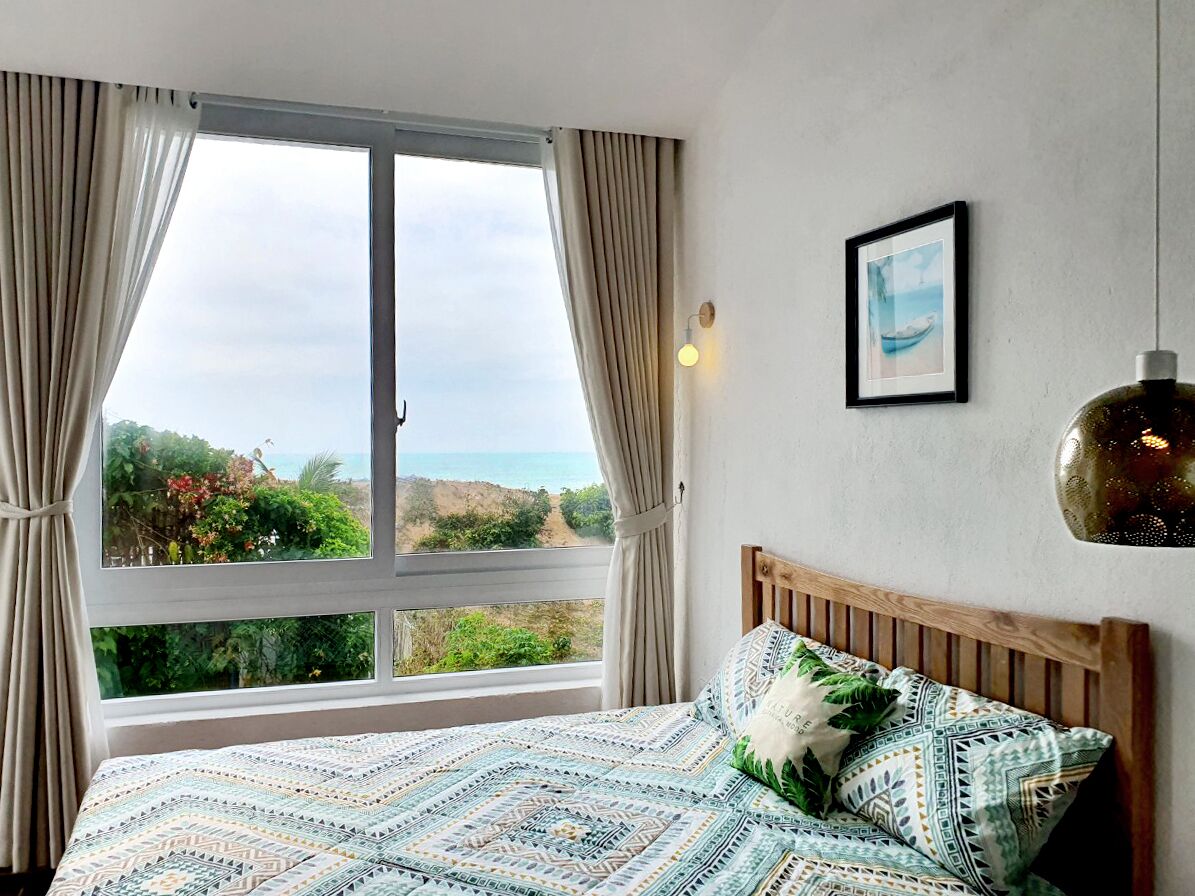 4 bedrooms, desk, iron/ironing board, free WiFi