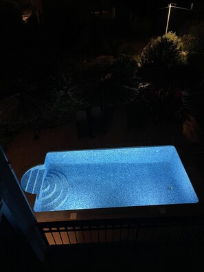 Pool - 2 Bed Flat - Sleeps 6 - Pool - Garden - Parking (Brac)