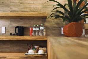 Minibar, desk, iron/ironing board, rollaway beds - Rustic Hotel Quy Nhon (Quy Nhon)