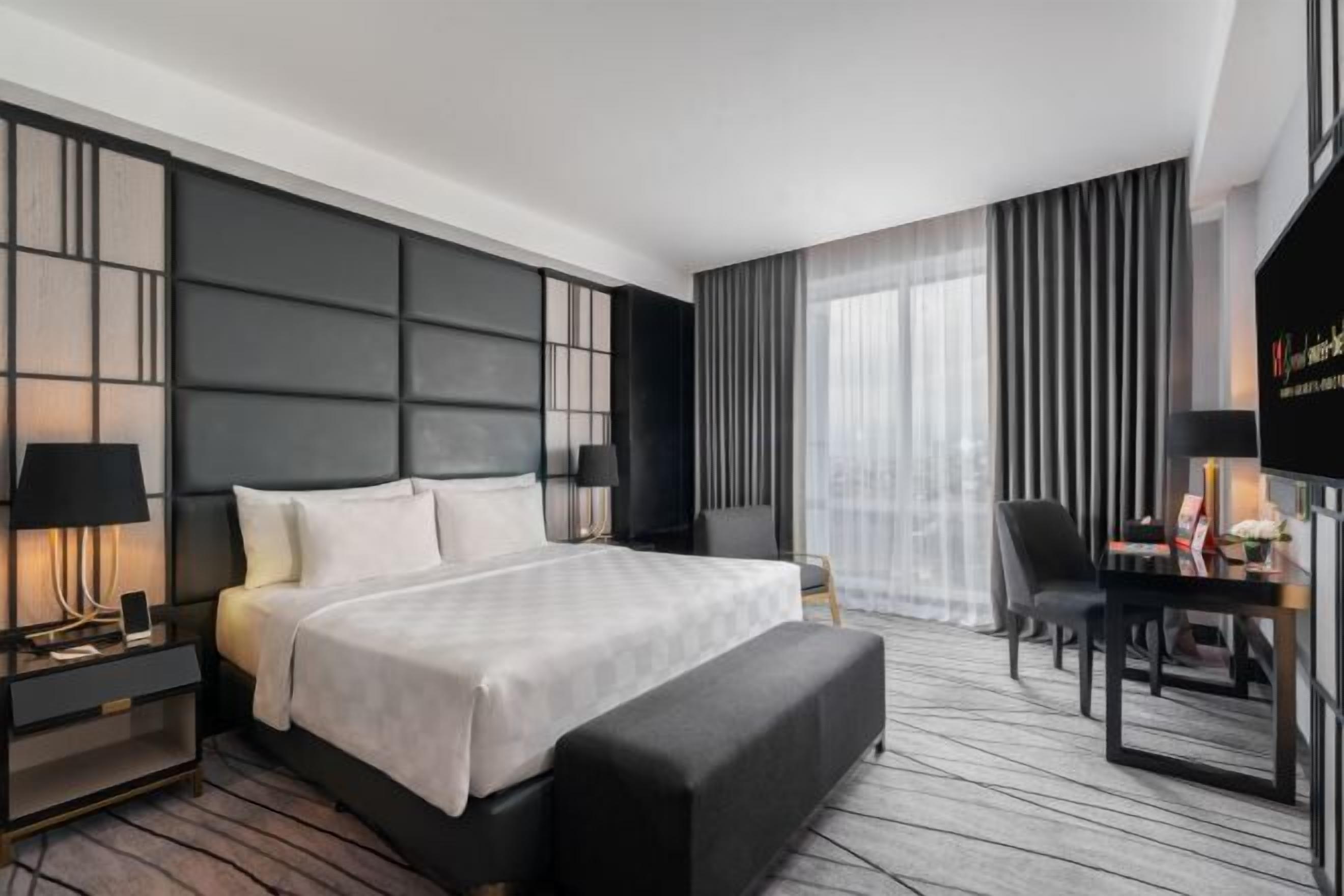 In-room safe, free WiFi