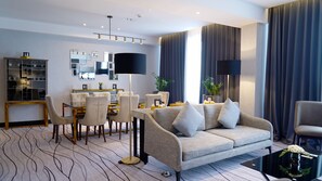 特级双人房 | 起居区 | 42-英寸智能电视 （配备有线频道）、收费电影