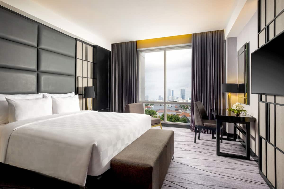In-room safe, free WiFi