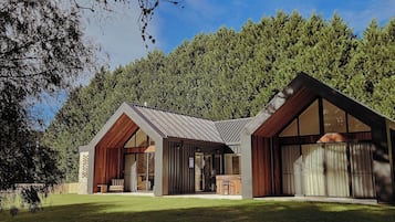 Luxury Villa | Garden view