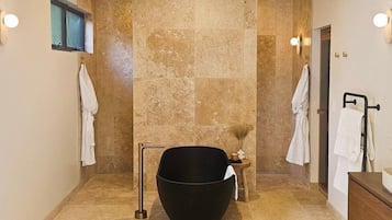 Luxury Villa | Bathroom