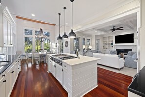 Interior - Expansive Luxury 5 Bed at Kiawah Island Golf Resort- Private Pool w/ Large Patio (Kiawah Island)