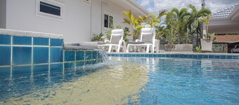 6 Bedroom Tropical Pool Villa - V6
