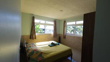 3 makuuhuonetta, silitysrauta/-lauta, Wi-Fi, vuodevaatteet