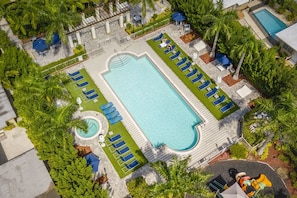 Pool - Luxe Coral Gables 2BR w/ Gym, Pool & W/D, nr Shopping, by Blueground (Miami)