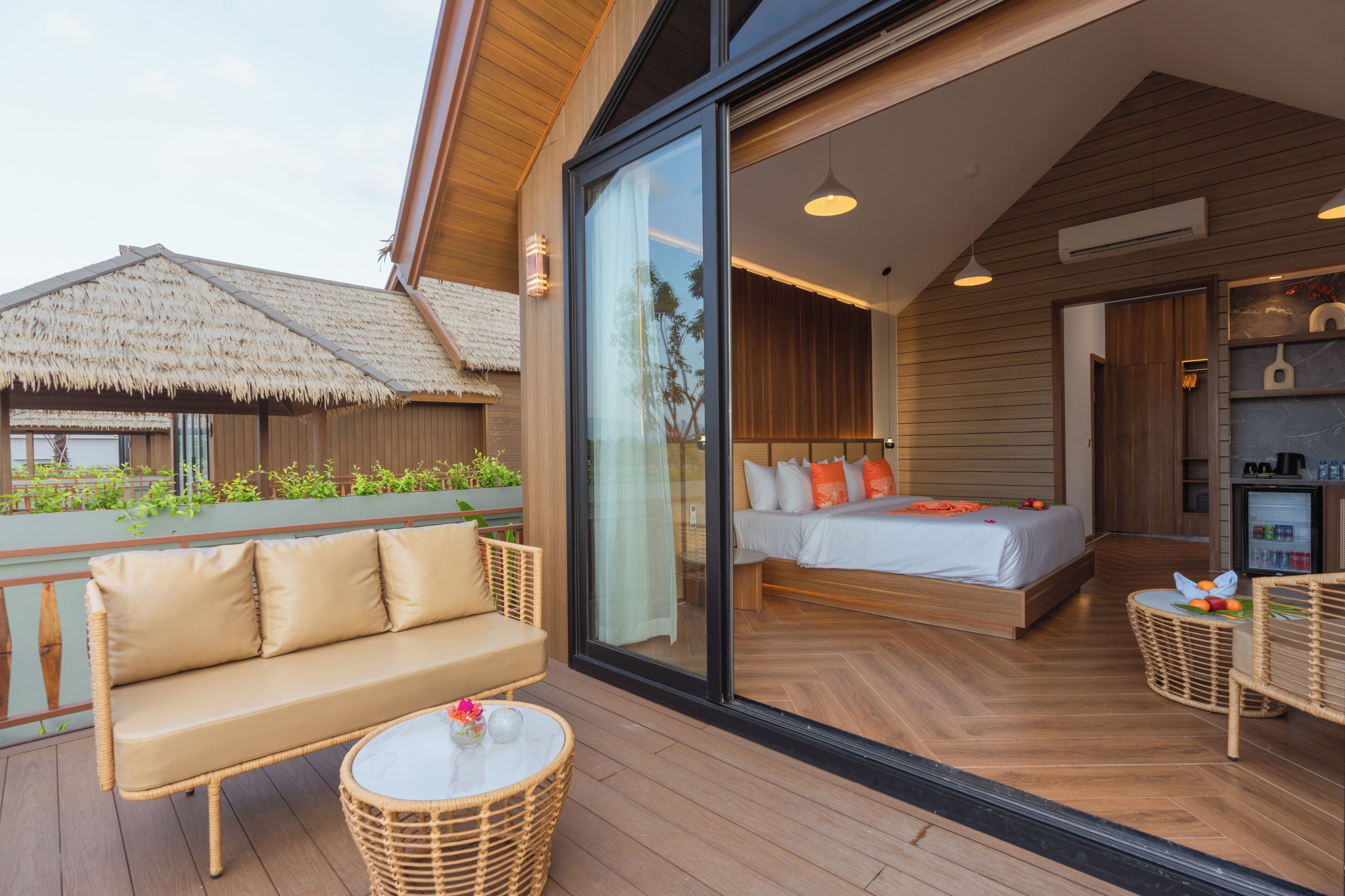 Deluxe Double Room, 1 Bedroom, Non Smoking, Garden View | Egyptian cotton sheets, premium bedding, down duvets, pillow-top beds