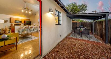 Central / 1 BR & 1 BA / Guesthouse / Fenced / Cozy
