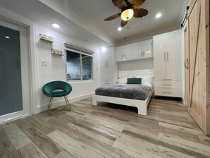 4 bedrooms, iron/ironing board, travel crib, WiFi