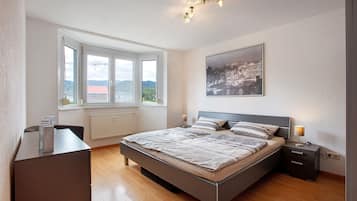 1 bedroom, iron/ironing board, free WiFi, bed sheets