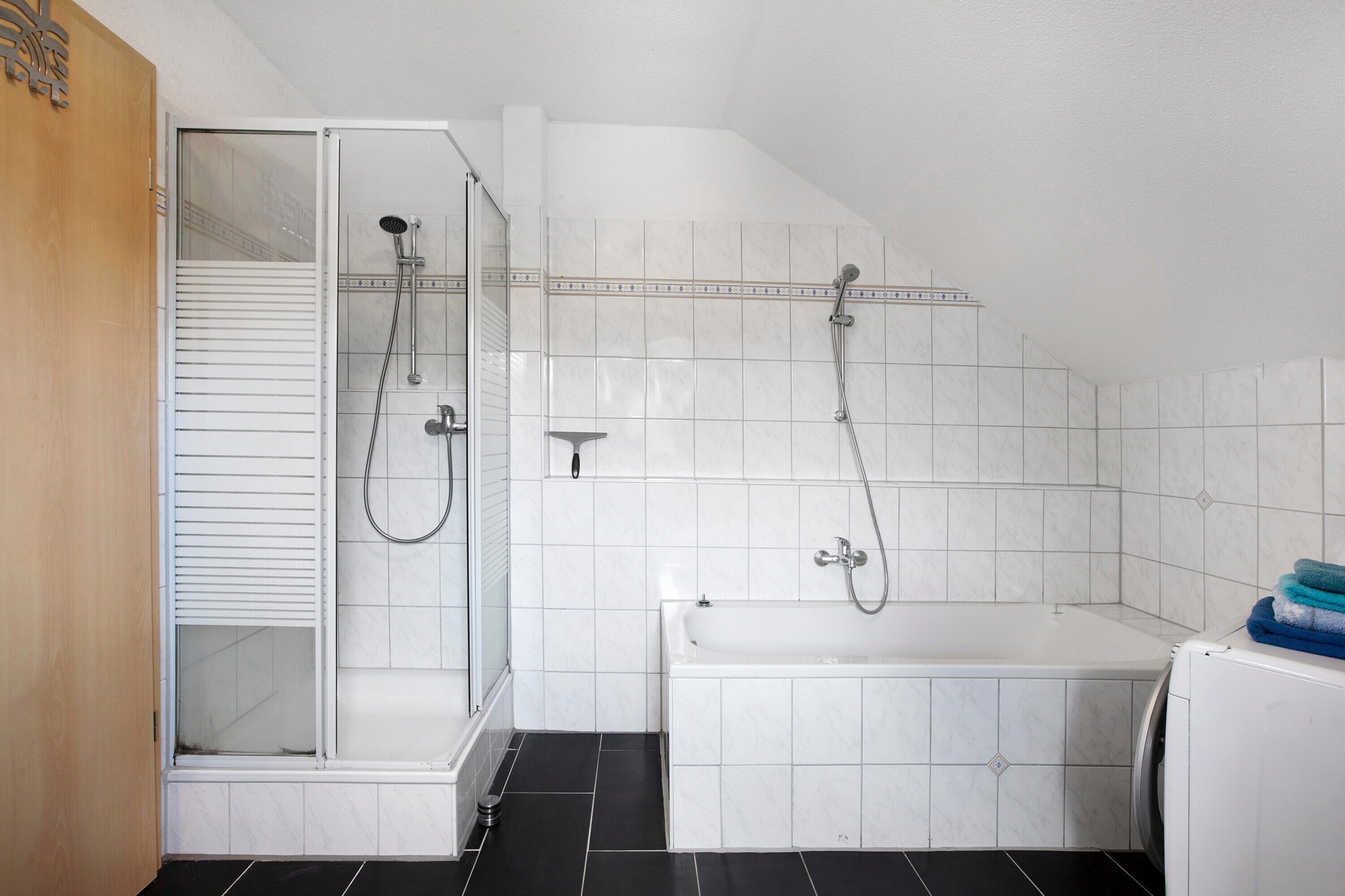 Shower, towels