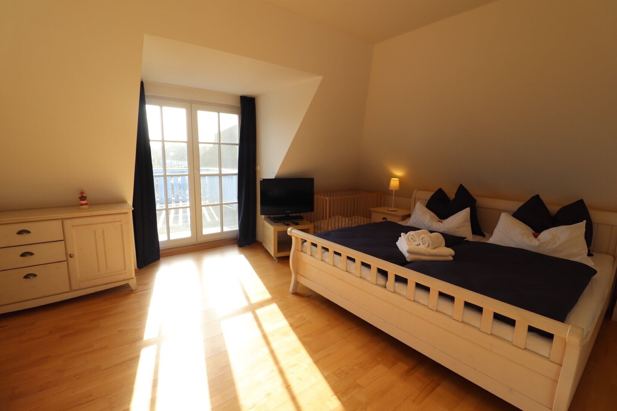 3 bedrooms, iron/ironing board, free WiFi, bed sheets