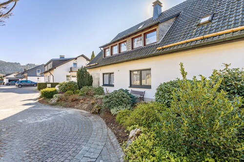 Ferienwohnung 'Riedel Fronz' mit Bergblick, privater Terrasse und WLAN