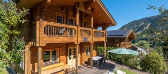 Primeval wood chalet with private wellness and terrace