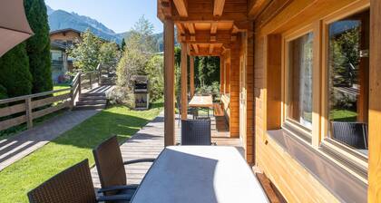 Gruppenchalet aus Holz mit Sauna, Kamin und Grill