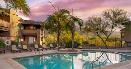 Heated Pool / East Near Sabino Canyon / 2 BR 2 BA