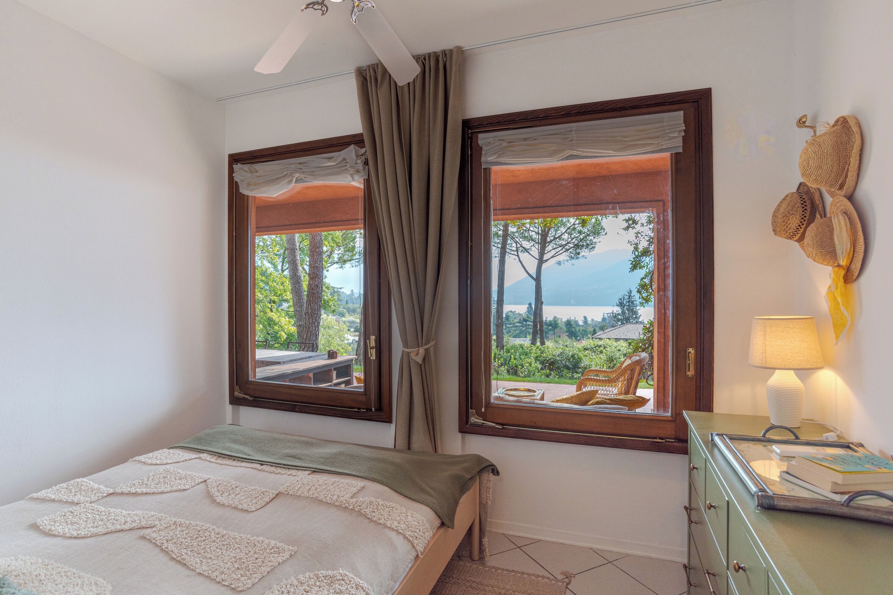 Family Apartment, Multiple Bedrooms (Brentano Giardino) | Lake view