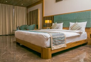 Basic Room, 1 King Bed | 1 bedroom, desk, soundproofing, free WiFi - HOTEL HIRISA Unit Hotel Fortune Palace (Jamnagar)
