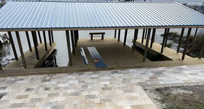 Charming Waterfront house in Lafitte