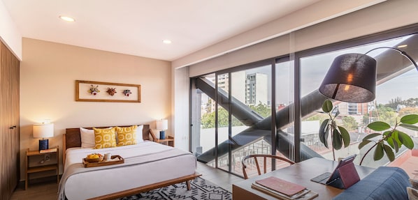 2 Schlafzimmer, Schreibtisch, Bügeleisen/Bügelbrett, Reisekinderbett