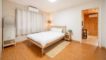 Basic Room, 5 Bedrooms (dagamstaydokchaepoolvilla) | 5 bedrooms, free WiFi