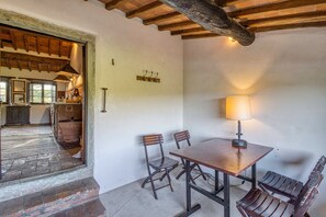 วิลล่าสำหรับครอบครัว, หลายห้องนอน, 2 ห้องน้ำ (Casale Al Sole Tra Le Vecchie Vigne 6) | ร้านอาหาร