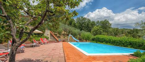 Piscina stagionale all'aperto