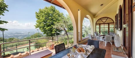 Standard Apartment, Multiple Bedrooms, 2 Bathrooms (Tuscany Apt Marco Private Pool&Tennis) | Outdoor dining