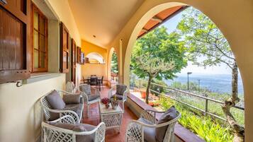 Standard Villa, 6 Bedrooms, Fireplace (Tuscany Villas With Private) | Terrace/patio