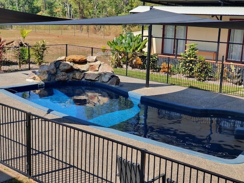 Seabreeze @ Dundee Beach with large inground pool