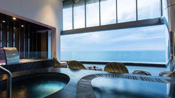 Sauna, bain à remous, hammam, massages des tissus profonds