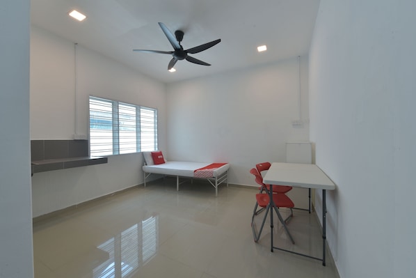 Habitación individual estándar, baño privado | Ropa de cama 