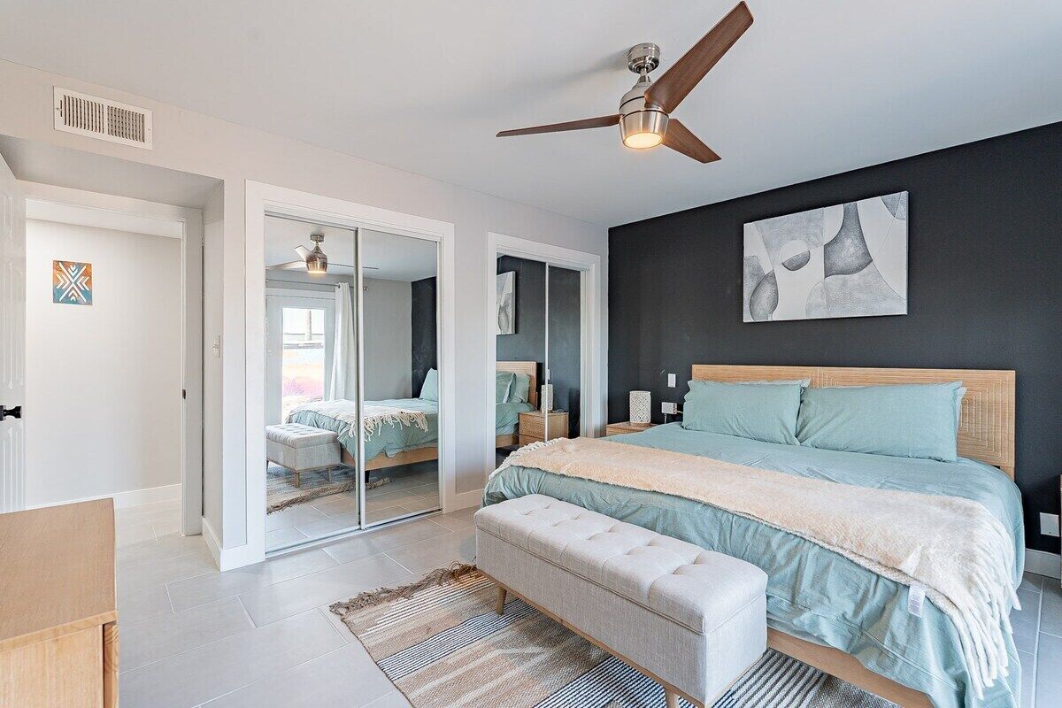 Sleeps 10 with pool! All new everything