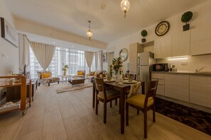 Comfort Apartment | Private kitchen | Fridge, microwave, cookware/dishes/utensils - Lux Suites Nova APartments Westlands (Nairobi)