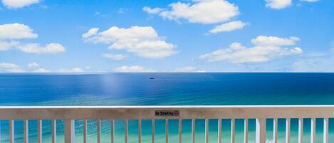 Condo (Seychelles 2103 (1/2)) | Exterior