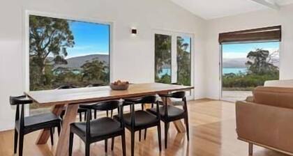 NewHaven, private retreat overlooking Dover Bay