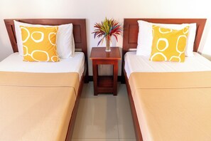 Kamar Twin | Meja kerja, Wi-Fi gratis, dan seprai linen