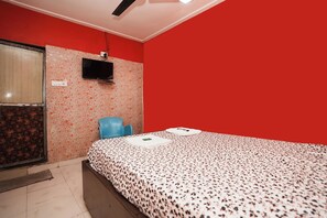 Standaard kamer | Een bureau, gratis wifi, beddengoed