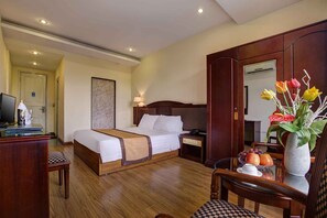 Standard Double Room | Premium bedding, in-room safe, blackout drapes, soundproofing