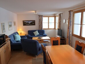 TV, DVD player
